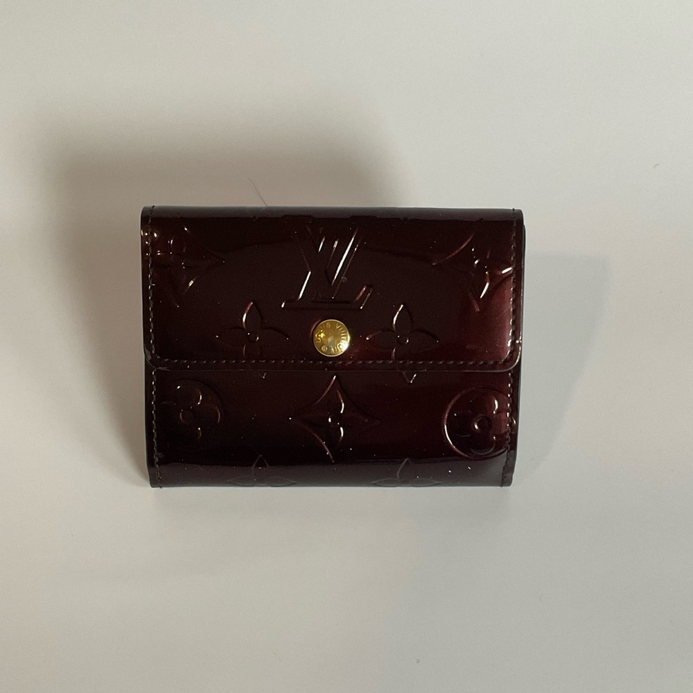 Authentic Louis Vuitton Porte Monnaie Bier Carte Credit Vernis Wallet Amarante